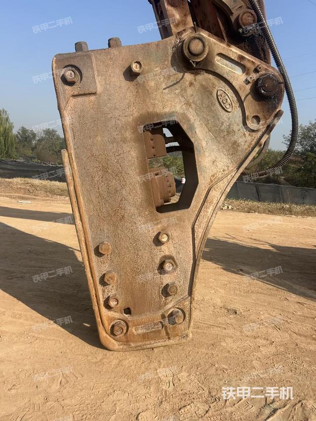 左侧行走马达盖板（行走机构）