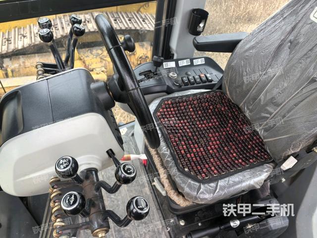 驾驶室内部（驾驶室/操作室）