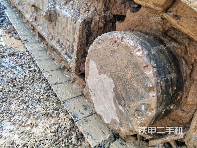 右驱动轮（行走机构）