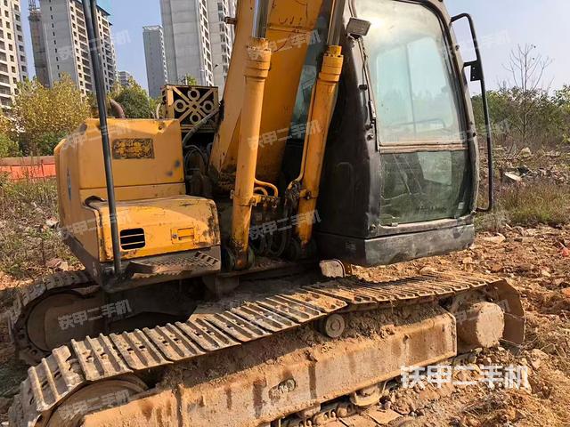 单侧履带整体（整机外观）