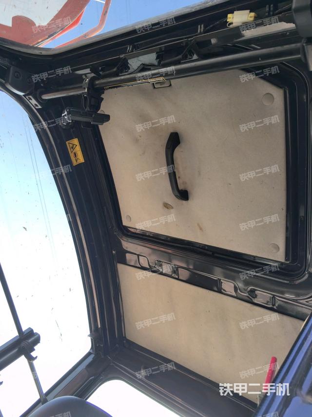 顶棚整体（驾驶室部分）