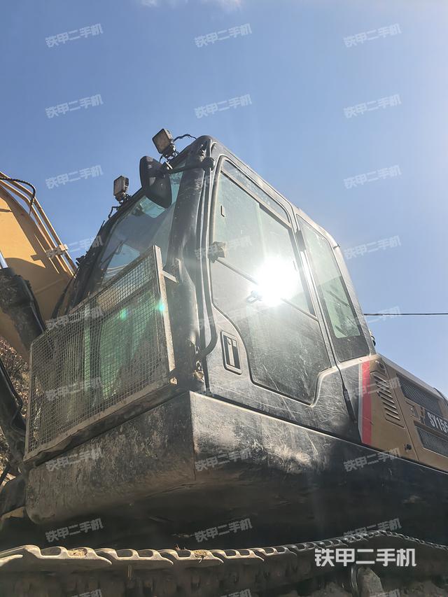 驾驶室整体（整机外观）