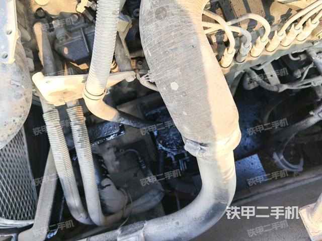 中央回转接头特写（上车部件）