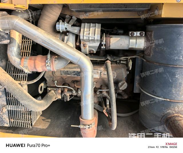 發(fā)動(dòng)機(jī)室（上車(chē)部件）