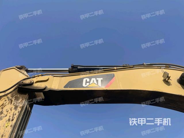 大臂背部俯視（工作和回轉(zhuǎn)裝置）