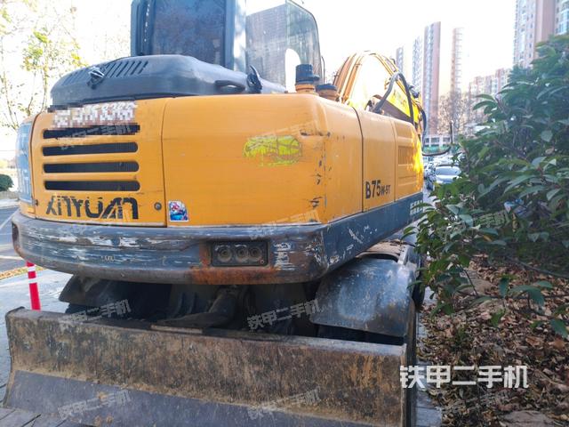 整機右后45°（整機外觀）