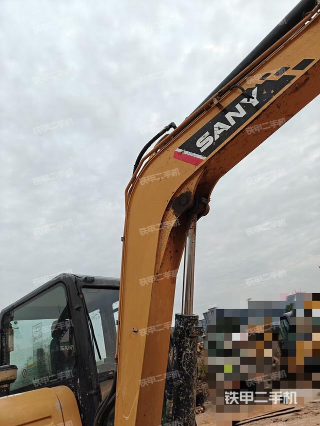 鏟斗右后整體（工作和回轉裝置）