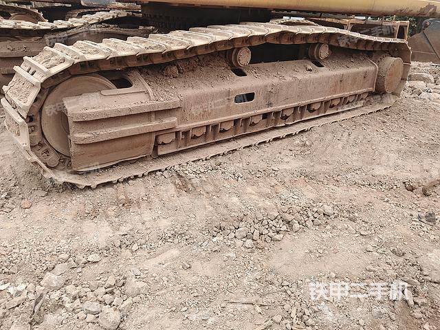 單側(cè)履帶整體（整機(jī)外觀）