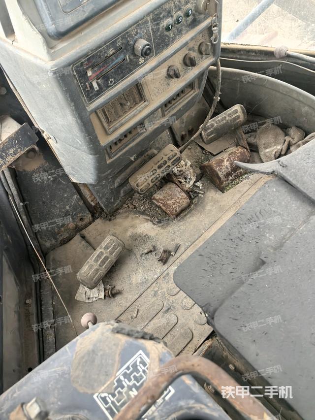 小時(shí)表（推土機(jī)駕駛室）