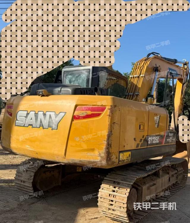 三一重工SY135C挖掘机