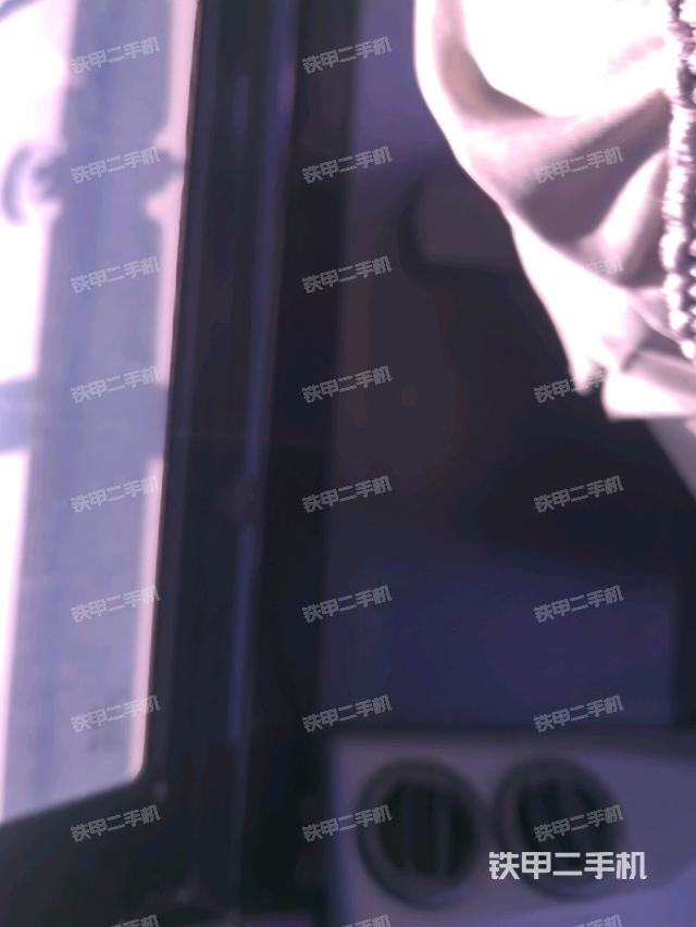 座椅后部（驾驶室部分）