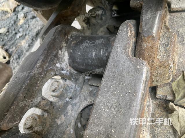 左驅(qū)動(dòng)輪（行走機(jī)構(gòu)）