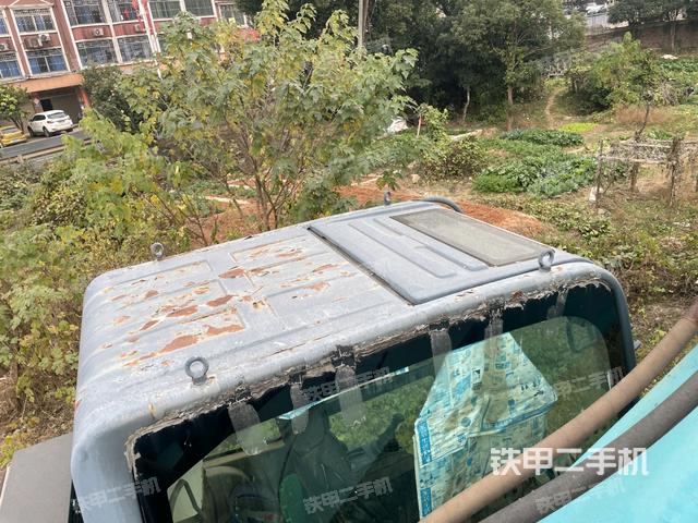 中央回轉(zhuǎn)接頭特寫（上車部件）