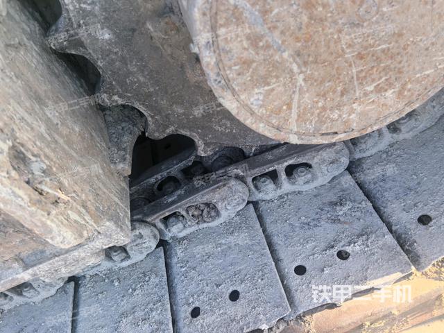 右侧行走马达盖板（行走机构）