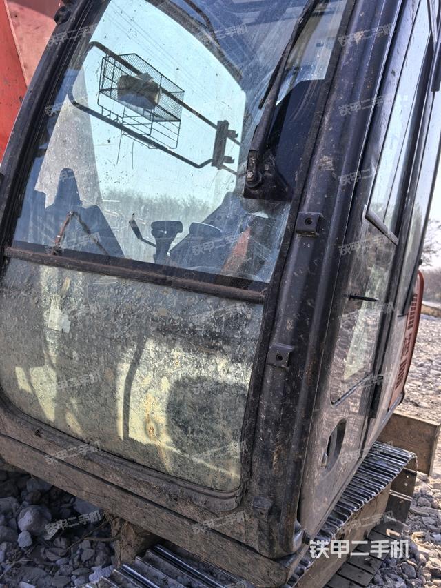  驾驶室正侧（驾驶室部分）