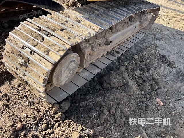 單側(cè)履帶整體（整機(jī)外觀）