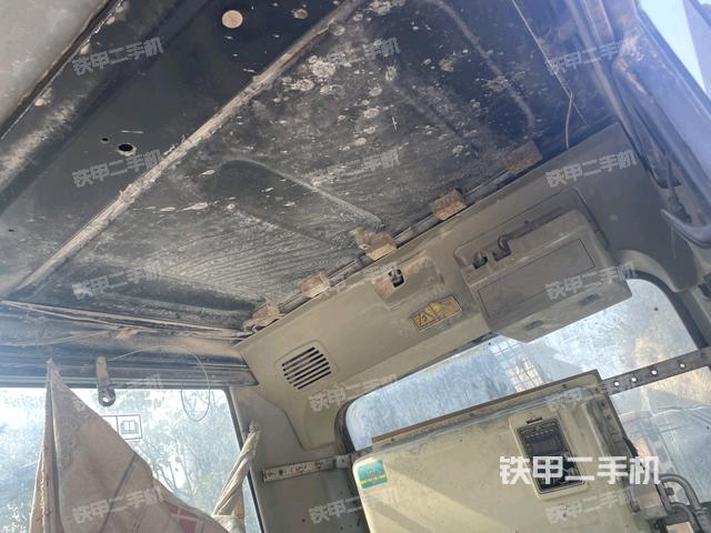 座椅左側(cè)控制臺(tái)/音響/含左手柄（駕駛室部分）