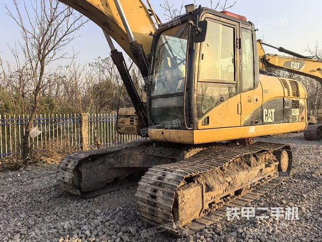 驾驶室整体（整机外观）