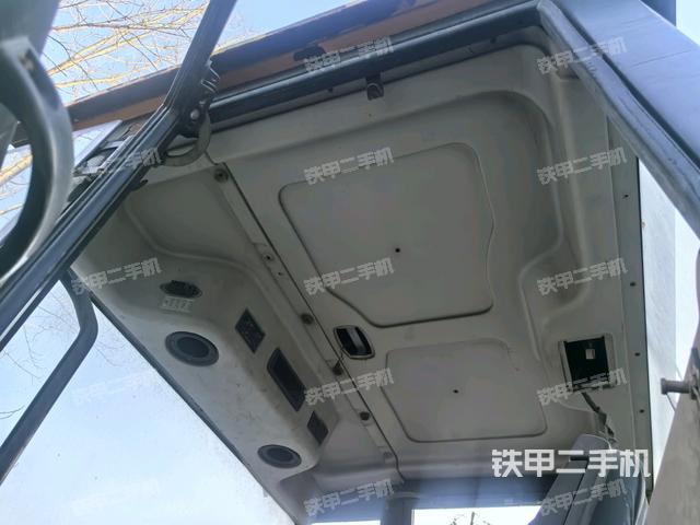 驾驶室侧向上照全景（压路机驾驶室）