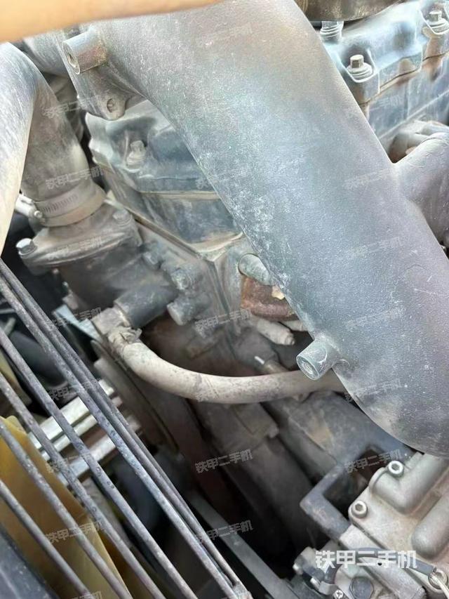 駕駛室頂部（整機(jī)外觀）