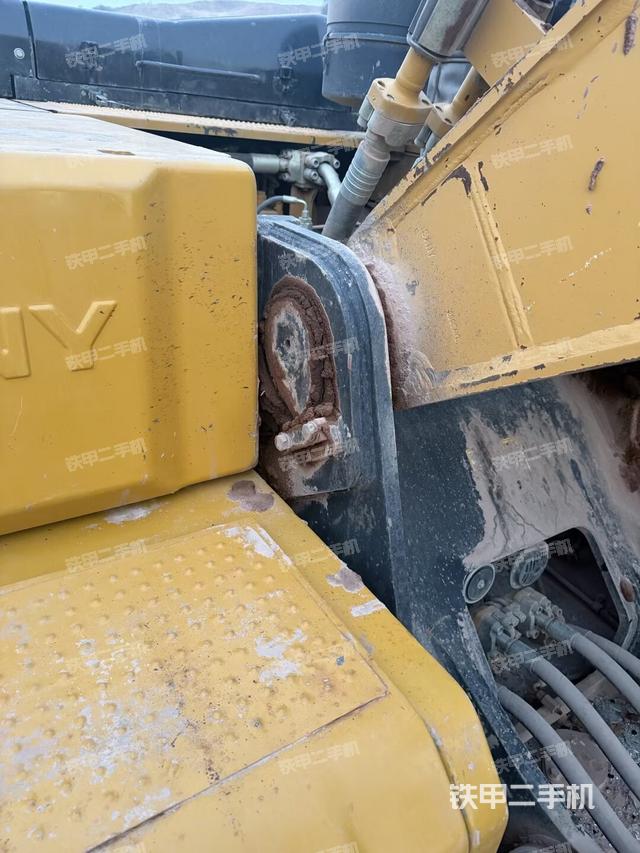 大臂根部?斜視（工作和回轉(zhuǎn)裝置）