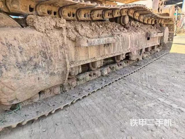 单侧履带整体（整机外观）