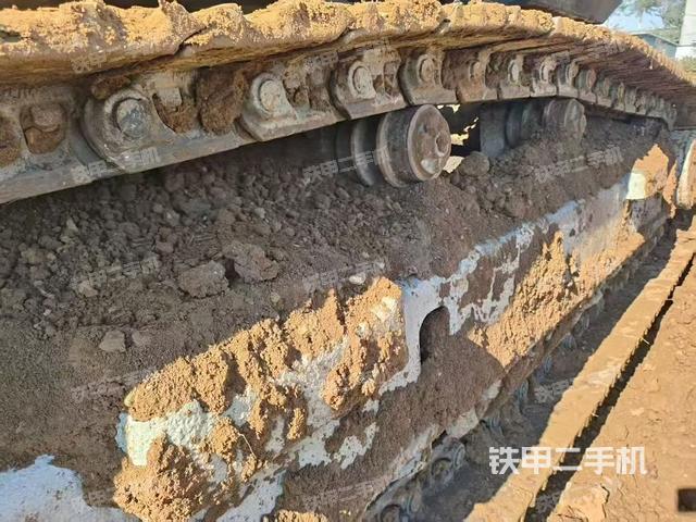 單側(cè)履帶整體（整機(jī)外觀）