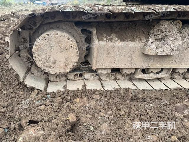 右驱动轮（行走机构）