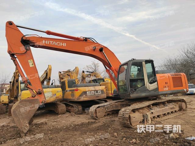 日立ZX240-3挖掘机