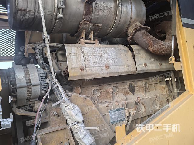 發(fā)動機右側(cè)（整機外觀及大件）