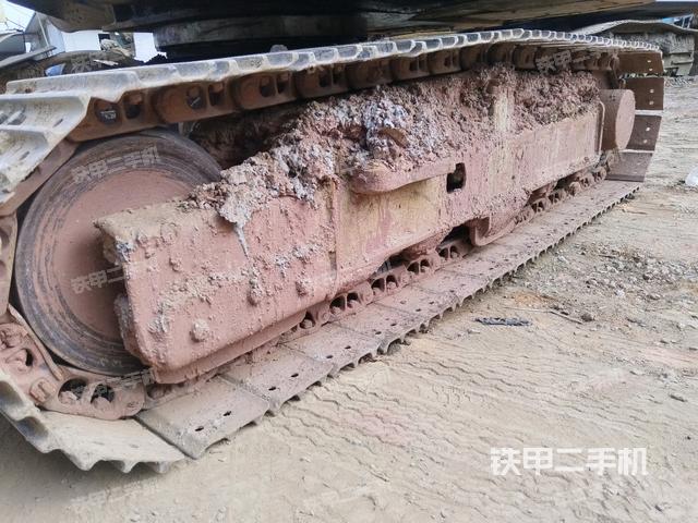 左側(cè)履帶整體?（行走機(jī)構(gòu)）