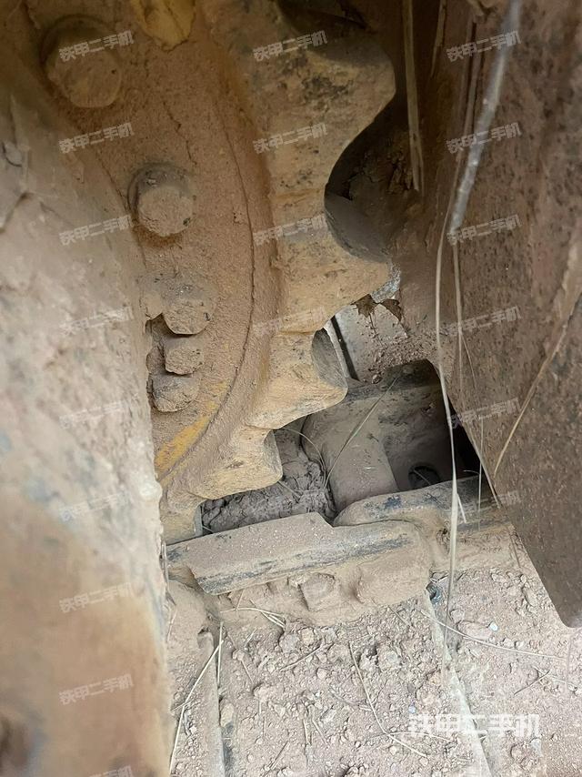 單側(cè)履帶整體（整機(jī)外觀）