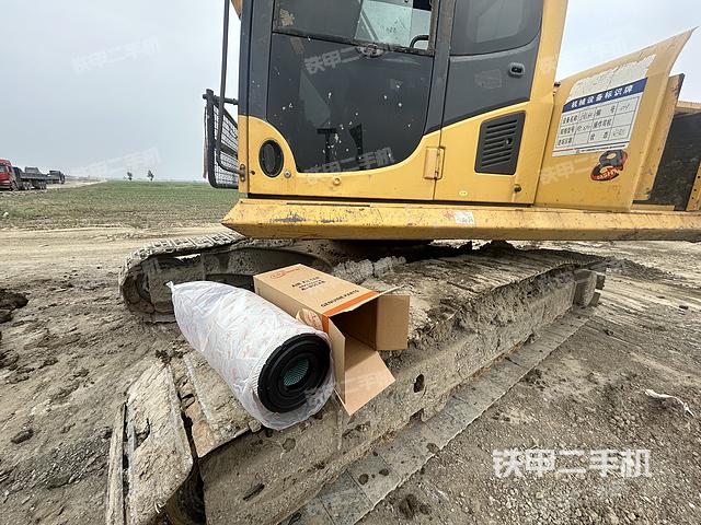 驾驶室顶部（整机外观）