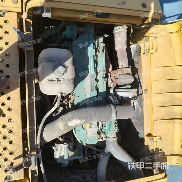 發(fā)動機整體俯視（整機外觀）