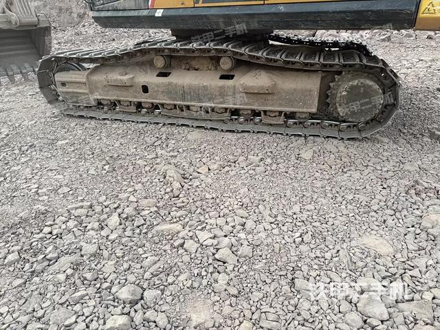 右側(cè)履帶整體（行走機構(gòu)）