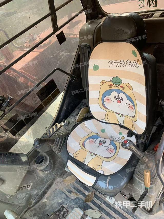 驾驶室整体（整机外观）