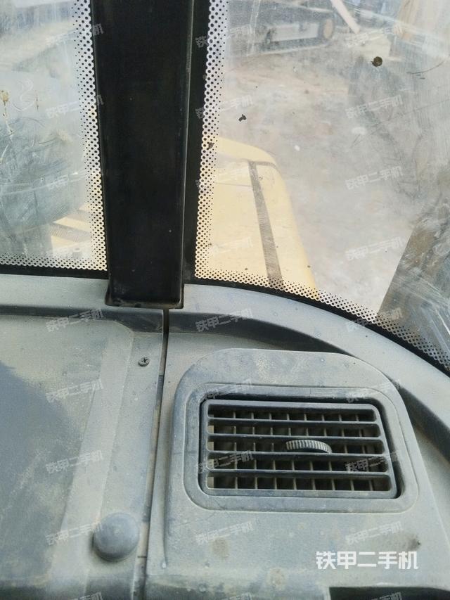 后窗玻璃角標(biāo)（駕駛室部分）