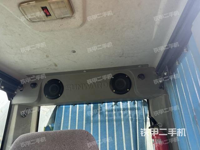 座椅后部（驾驶室部分）