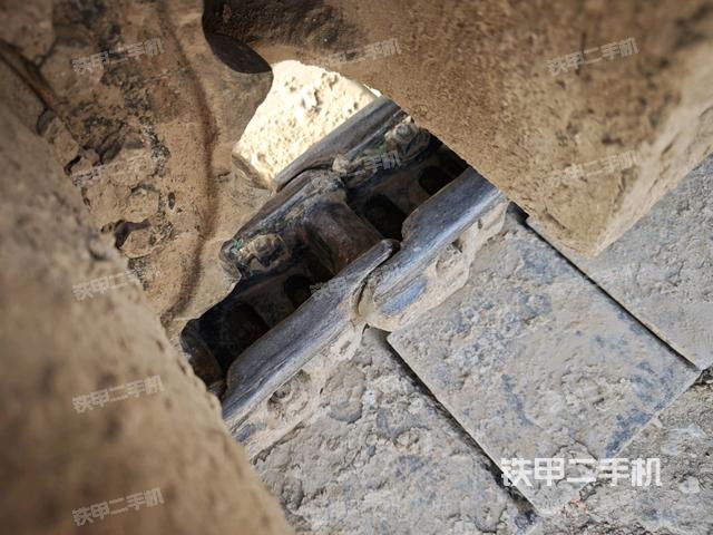 左側(cè)行走馬達蓋板（行走機構(gòu)）