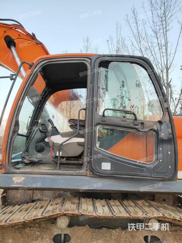 驾驶室整体（整机外观）