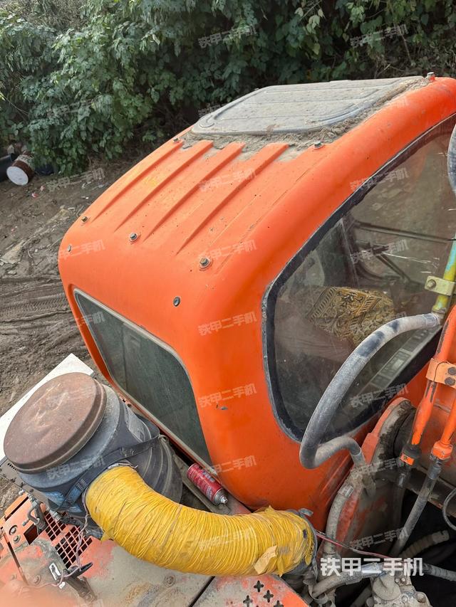 駕駛室頂部（整機(jī)外觀）