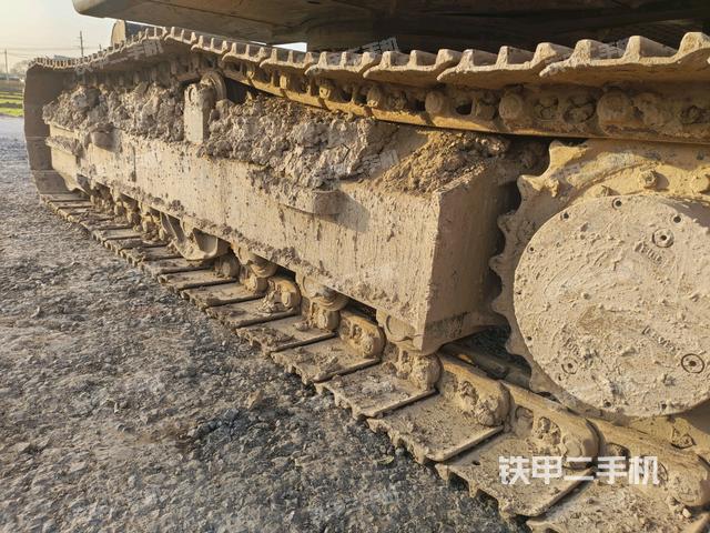 右驱动轮（行走机构）