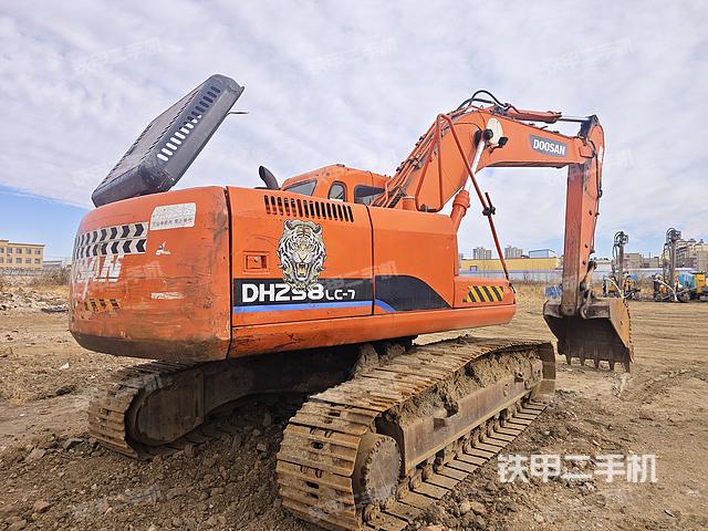 整機右后45°（整機外觀）