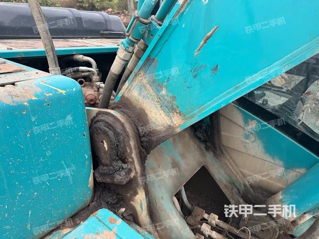 大臂根部 斜视（工作和回转装置）