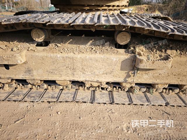 右側(cè)履帶整體（行走機構(gòu)）