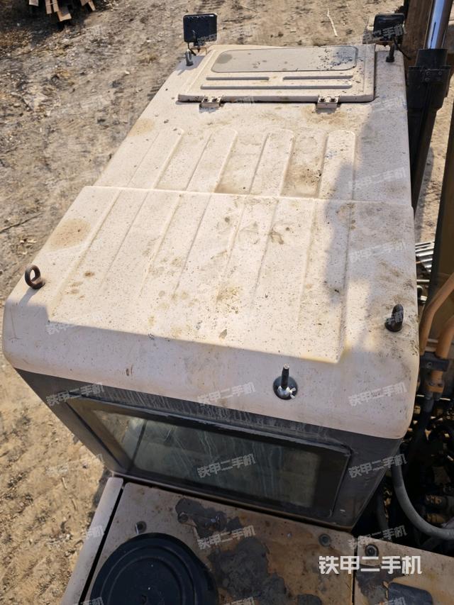 駕駛室頂部俯視（上車部件）