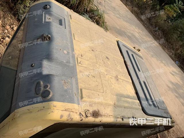 驾驶室顶部（整机外观）