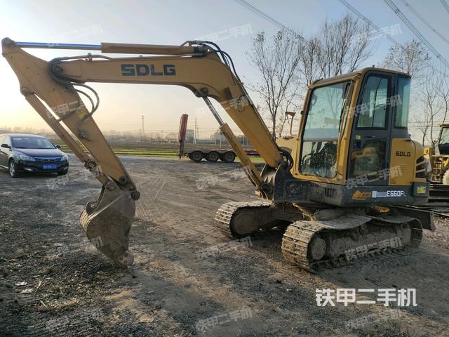 山东临工E660FL挖掘机