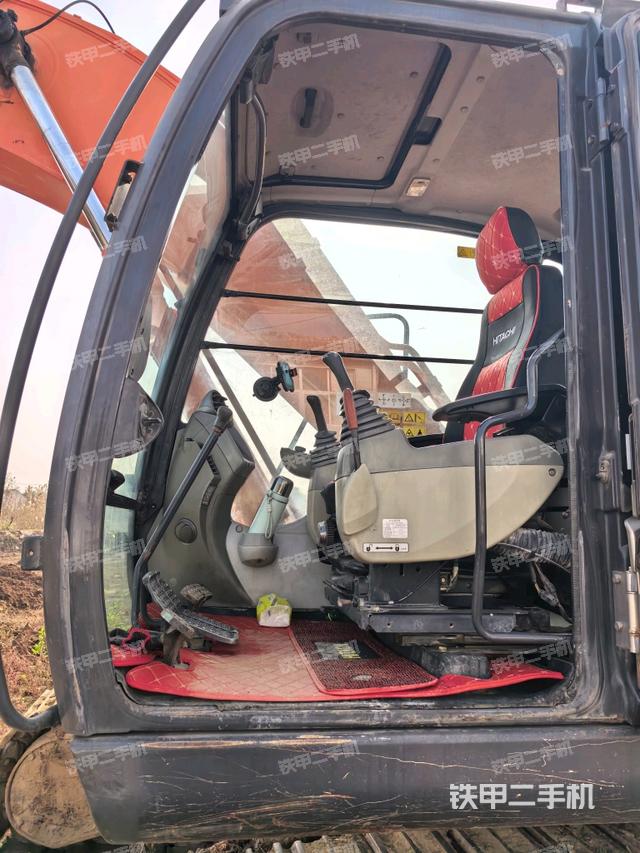 駕駛室整體（整機(jī)外觀）