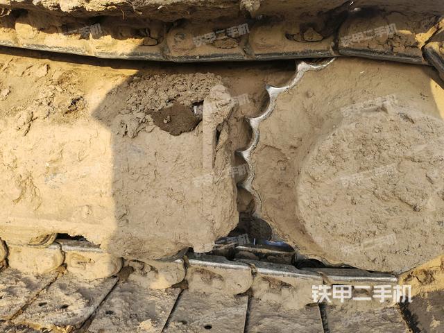 右驱动轮（行走机构）